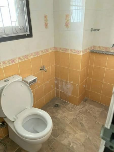 ศรีบูรพา 17, Bangkok, Khlong Chan, Bang Kapi, Bangkok, 2 Bedrooms, 126 sqm, Townhouse For Sale, by Nuntawan Laosuwanwat, 500191637 - DDproperty.com