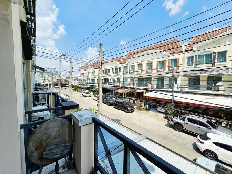 Baan Klang Muang The Paris Rama 9-Ramkamhaeng, Bangkok, Krungthep Kreetha Road, Hua Mak, Bang Kapi, Bangkok, 3 Bedrooms, 150 sqm, Townhouse For Sale, by Thanawat K., 500191643 - DDproperty.com