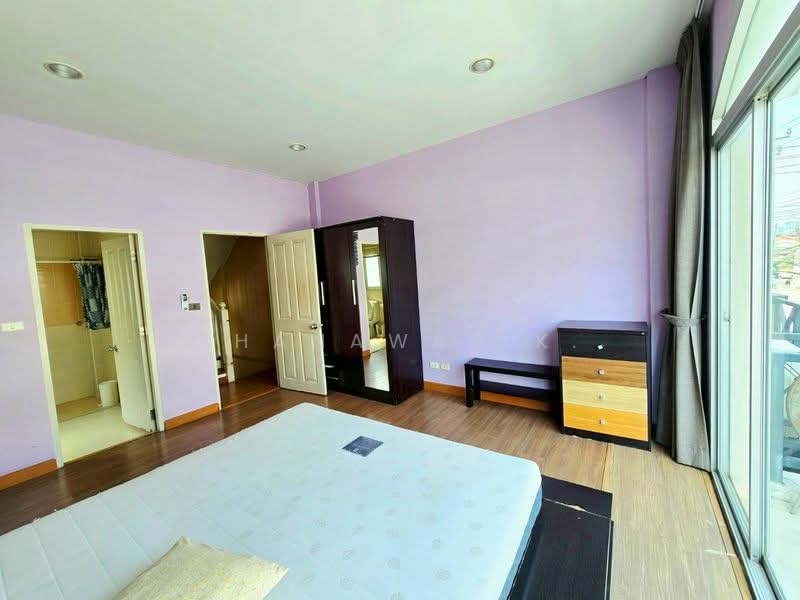 Baan Klang Muang The Paris Rama 9-Ramkamhaeng, Bangkok, Krungthep Kreetha Road, Hua Mak, Bang Kapi, Bangkok, 3 Bedrooms, 150 sqm, Townhouse For Sale, by Thanawat K., 500191643 - DDproperty.com