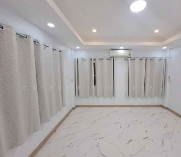 Naphalai Village, Bangkok, Soi Naphalai 1, Bang Na, Bang Na, Bangkok, 4 Bedrooms, 1 sqm, Single Detached House For Sale, by caveman property, 500191658 - DDproperty.com