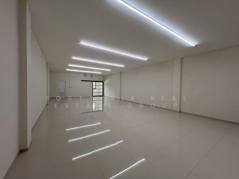 ให้เช่า โกดังพร้อม Office พื้นที่ 220ตรม., กรุงเทพ, บางจาก, พระโขนง, กรุงเทพ, 220 ตร.ม., โกดัง-โรงงาน ให้เช่า, โดย Forty-Six Real Estate Group, 500191666 - DDproperty.com