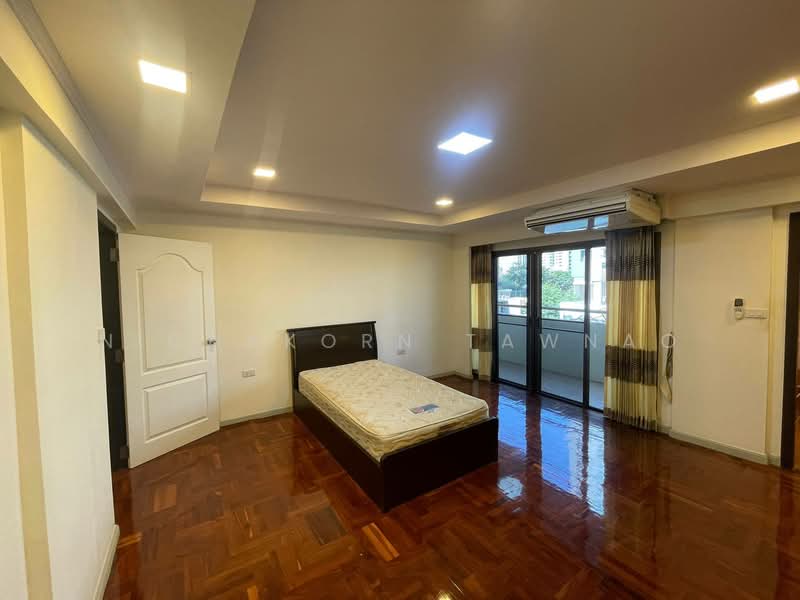 D.S. Tower 2 Sukhumvit 39, Bangkok, Soi Sukhumvit 39, Khlong Tan Nua, Watthana, Bangkok, 3 Bedrooms, 280 sqm, Condo For Rent, by Nichakorn Tawnao, 500191691 - DDproperty.com