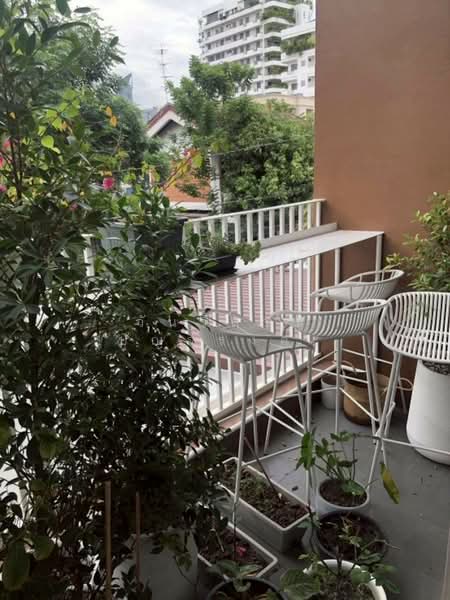 WPDD-099 ขาย ทาวน์โฮม 4 ชั้น ซอยทองหล่อ 19 ( สุขุมวิท 55 ), กรุงเทพ, คลองตันเหนือ, วัฒนา, กรุงเทพ, 220 ตร.ม., บ้านเดี่ยว ขาย, โดย วันวิสาข์ ปัญจรงคะ, 500191692 - DDproperty.com