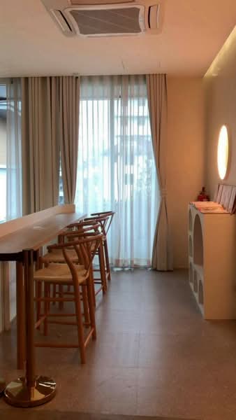 WPDD-099 ขาย ทาวน์โฮม 4 ชั้น ซอยทองหล่อ 19 ( สุขุมวิท 55 ), Bangkok, Khlong Tan Nua, Watthana, Bangkok, 3 Bedrooms, 220 sqm, Single Detached House For Sale, by วันวิสาข์ ปัญจรงคะ, 500191692 - DDproperty.com