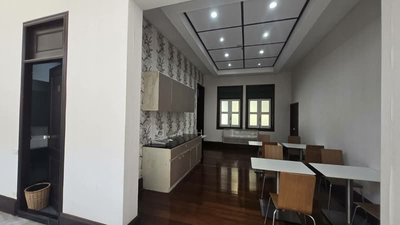 อาคารที่ให้เช่า สาทร สีลม บางรัก : Building for rent: Sathorn, Silom, Bang Rak, Bangkok, Silom, Bang Rak, Bangkok, , 400 sqm, Shophouse For Rent, by TOAH T., 500191708 - DDproperty.com