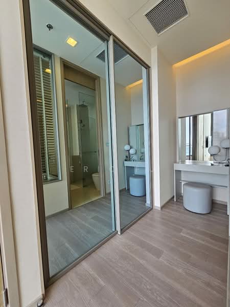 The Esse Asoke, Bangkok, 333 Soi Sukhumvit 21, Sukhumvit Road, Khlongtoei Nua, Watthana, Bangkok, 1 Bedroom, 45 sqm, Condo For Rent, by Eric Fu, 500191732 - DDproperty.com