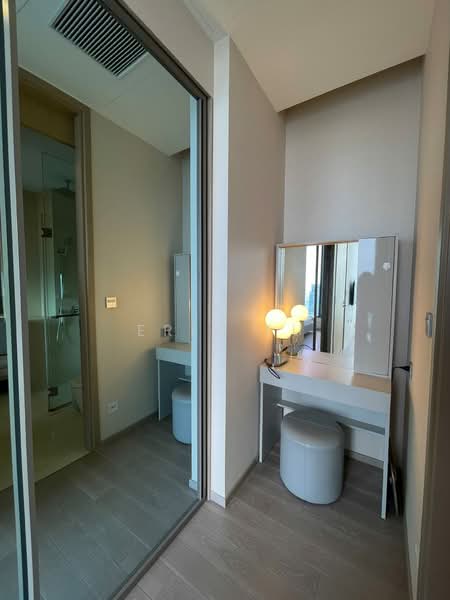 The Esse Asoke, Bangkok, 333 Soi Sukhumvit 21, Sukhumvit Road, Khlongtoei Nua, Watthana, Bangkok, 1 Bedroom, 45 sqm, Condo For Rent, by Eric Fu, 500191732 - DDproperty.com