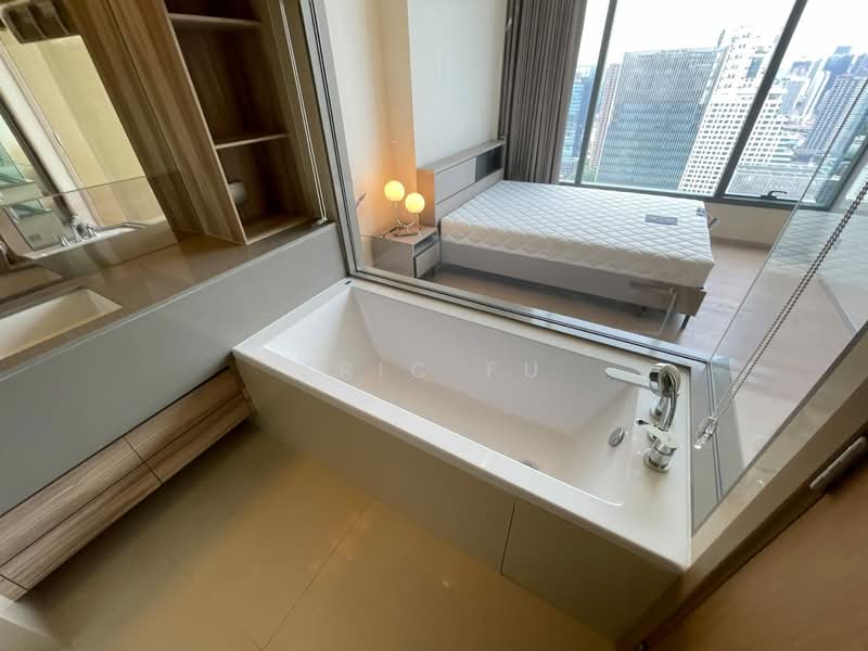 The Esse Asoke, Bangkok, 333 Soi Sukhumvit 21, Sukhumvit Road, Khlongtoei Nua, Watthana, Bangkok, 1 Bedroom, 45 sqm, Condo For Rent, by Eric Fu, 500191732 - DDproperty.com