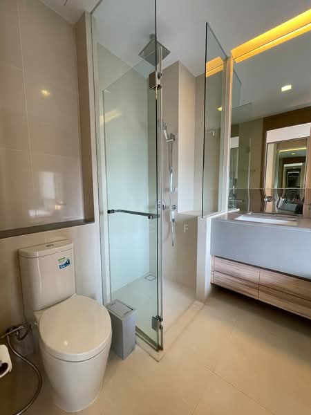 The Esse Asoke, Bangkok, 333 Soi Sukhumvit 21, Sukhumvit Road, Khlongtoei Nua, Watthana, Bangkok, 1 Bedroom, 45 sqm, Condo For Rent, by Eric Fu, 500191732 - DDproperty.com