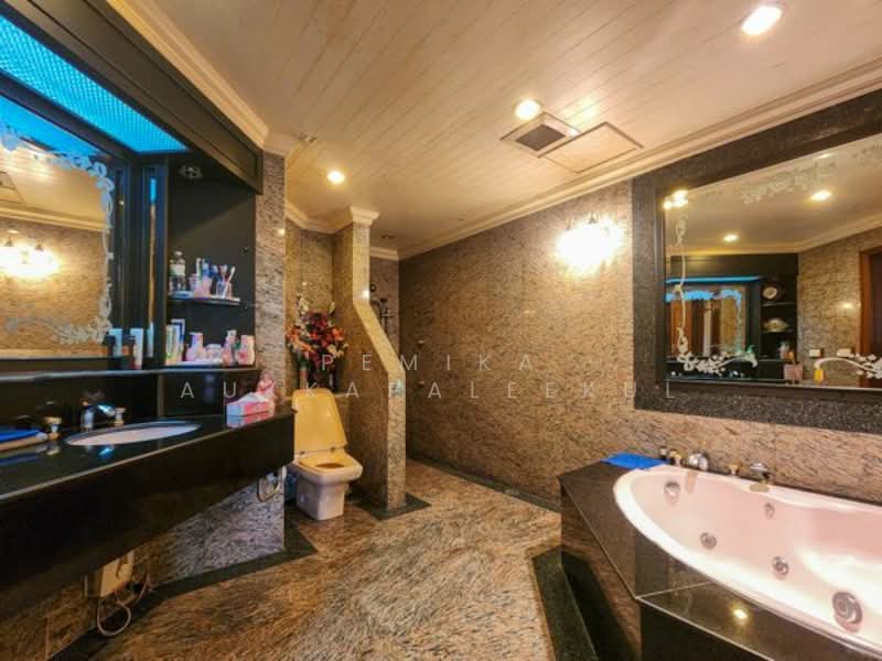 Bangkok River Marina, Bangkok, 266 Charan Sanitwong Rd., Bang Phlat, Bang Phlat, Bangkok, 4 Bedrooms, 345 sqm, Condo For Sale, by Pemika Aukkaraleekul, 500191794 - DDproperty.com