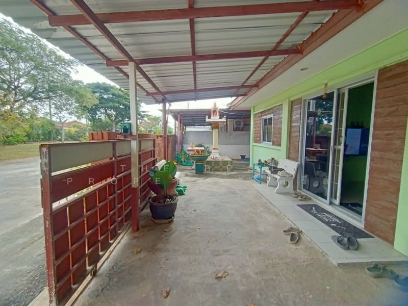 บ้านสวยน้ำใสพลัส เฟส 3, Chachoengsao, Bang Samak, Bang Pakong, Chachoengsao, 2 Bedrooms, 150 sqm, Semi-Detached House (Twin House) For Sale, by The Best Property เครือ, 500191802 - DDproperty.com