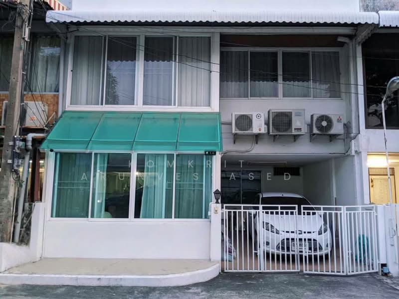 ทาวน์เฮ้าส์ 3-ห้องนอน, กรุงเทพ, จตุจักร, จตุจักร, กรุงเทพ, 150 ตร.ม., ทาวน์เฮ้าส์ ขาย, โดย Komkrit  Arunvessased , 500191836 - DDproperty.com