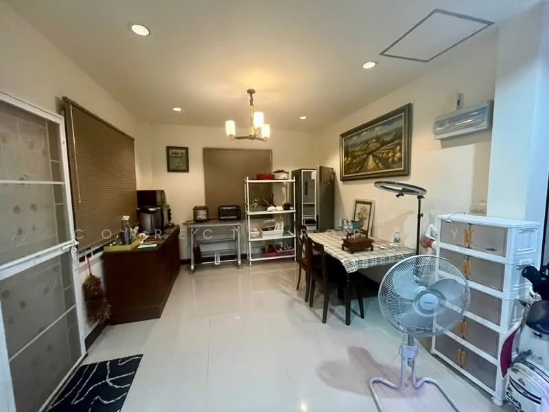 K.C. Park Ville 3, Bangkok, Sam Wa Tawan Tok, Khlong Sam Wa, Bangkok, 3 Bedrooms, 69 sqm, Single Detached House For Rent, by Correct Property, 500191857 - DDproperty.com