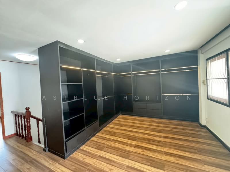 House area Pattanakarn, Bangkok, Suan Luang, Suan Luang, Bangkok, 5 Bedrooms, 380 sqm, Single Detached House For Rent, by Eastblue Horizon, 500191862 - DDproperty.com