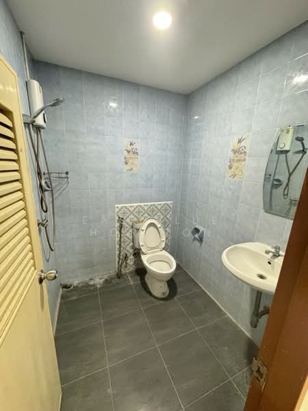 House area Pattanakarn, Bangkok, Suan Luang, Suan Luang, Bangkok, 5 Bedrooms, 380 sqm, Single Detached House For Rent, by Eastblue Horizon, 500191862 - DDproperty.com