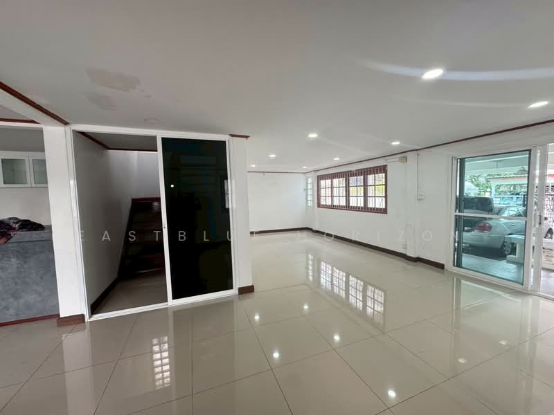House area Pattanakarn, Bangkok, Suan Luang, Suan Luang, Bangkok, 5 Bedrooms, 380 sqm, Single Detached House For Rent, by Eastblue Horizon, 500191862 - DDproperty.com