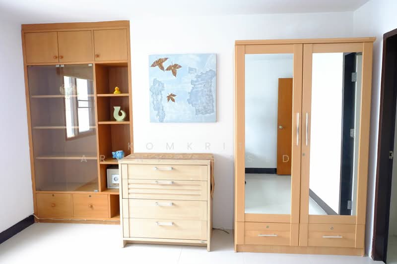 Top View Tower, Bangkok, Soi Sukhumvit 59, Khlong Tan Nua, Watthana, Bangkok, 2 Bedrooms, 91 sqm, Condo For Rent, by Komkrit  Arunvessased , 500191875 - DDproperty.com