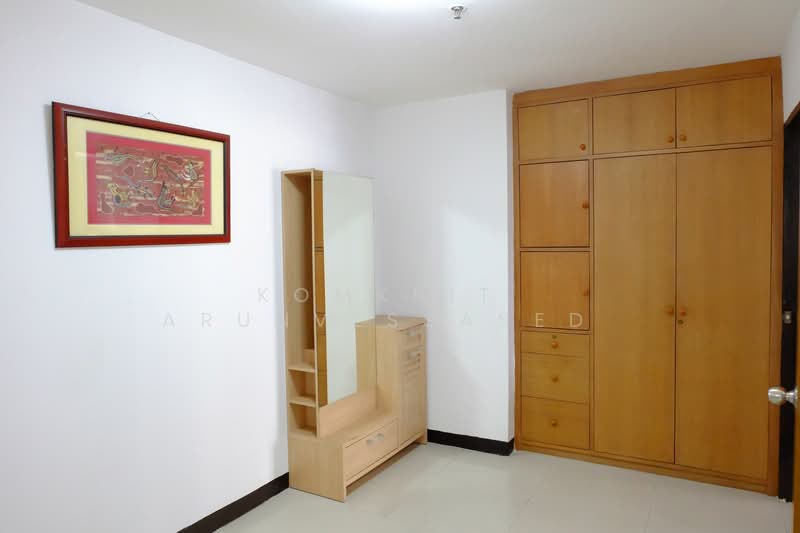 Top View Tower, Bangkok, Soi Sukhumvit 59, Khlong Tan Nua, Watthana, Bangkok, 2 Bedrooms, 91 sqm, Condo For Rent, by Komkrit  Arunvessased , 500191875 - DDproperty.com