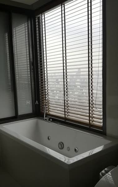 Rhythm Sukhumvit 44/1, Bangkok, Sukhumvit Road, Phra Kanong, Khlong Toei, Bangkok, 1 Bedroom, 48 sqm, Condo For Rent, by Aom Hatairat, 500191893 - DDproperty.com