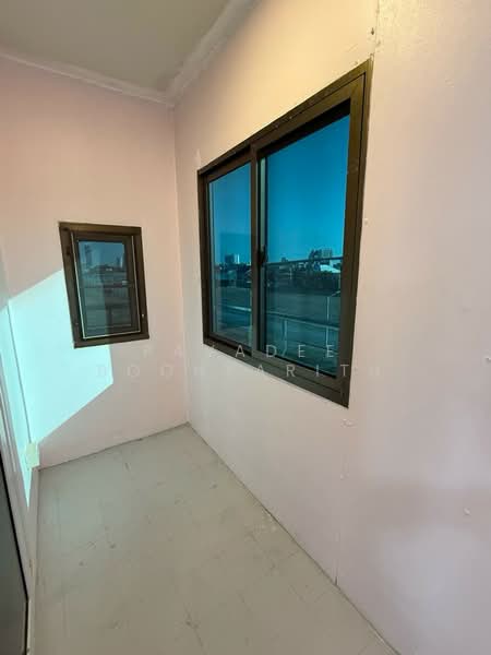 Charoennakorn River Place, Bangkok, Charoennakorn Road, Samlae, Thon Buri, Bangkok, 2 Bedrooms, 110 sqm, Condo For Sale, by Pavadee Boonyarith, 500191920 - DDproperty.com