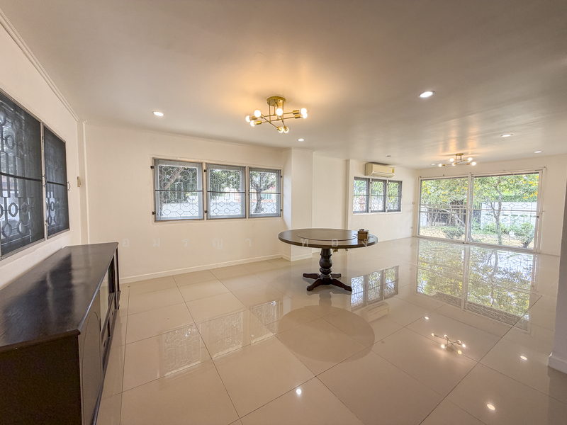 ให้เช่า - สุขุมวิท 101 หมู่บ้านเมืองทอง, กรุงเทพ