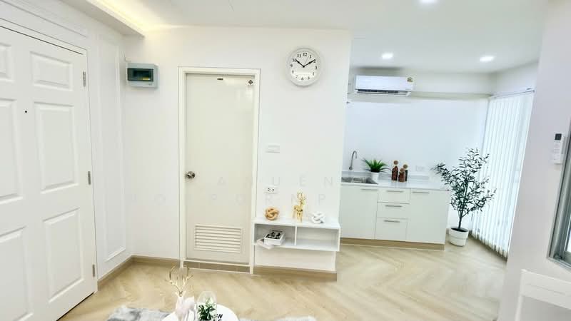 Lumpini Condo Town Bodindecha Ramkhamhaeng, Bangkok, Soi Ramkhamhaeng 43/1, Phlapphla, Wang Thonglang, Bangkok, 1 Bedroom, 28 sqm, Condo For Sale, by Kanueng Noppornpitak, 500191963 - DDproperty.com