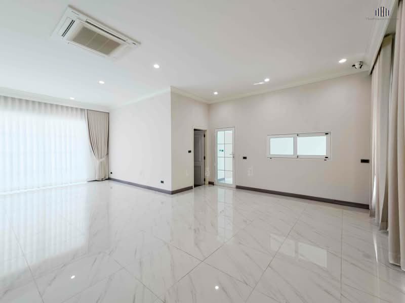 ขายบ้านเดี่ยวหรู The Matias ราชพฤกษ์ - แจ้งวัฒนะ | 111/11 – The Only Address | แปลงใหญ่สุดในโครงการ, Nonthaburi, ถนนราชพฤกษ์, Bang Phlap, Pak Kret, Nonthaburi, 4 Bedrooms, 405 sqm, Single Detached House For Sale, by คุณเอ็มมี่, 500191969 - DDproperty.com