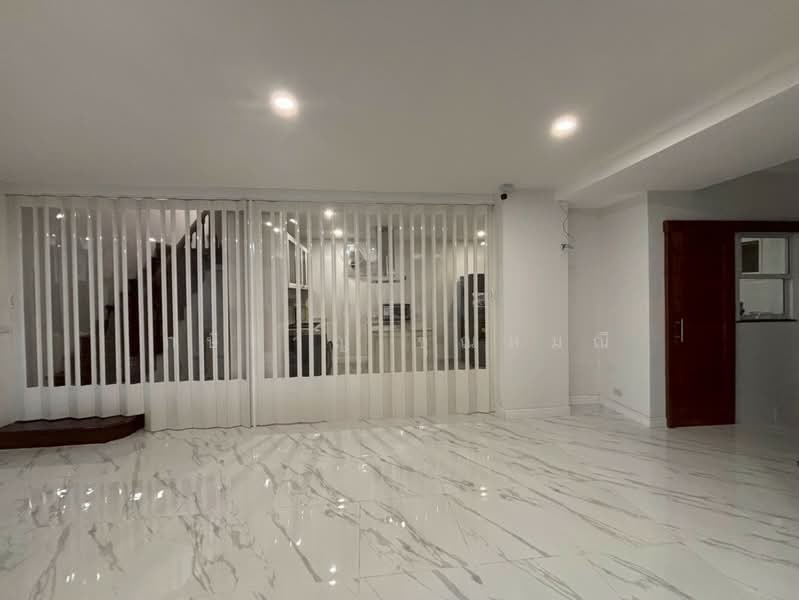 Perfect Place Ramkhamhaeng 164, Bangkok, Soi Ramkhamhaeng 164, Saphan Sung, Saphan Sung, Bangkok, 4 Bedrooms, 410 sqm, Single Detached House For Rent, by กษิกาญ ชุณหมณี, 500191971 - DDproperty.com