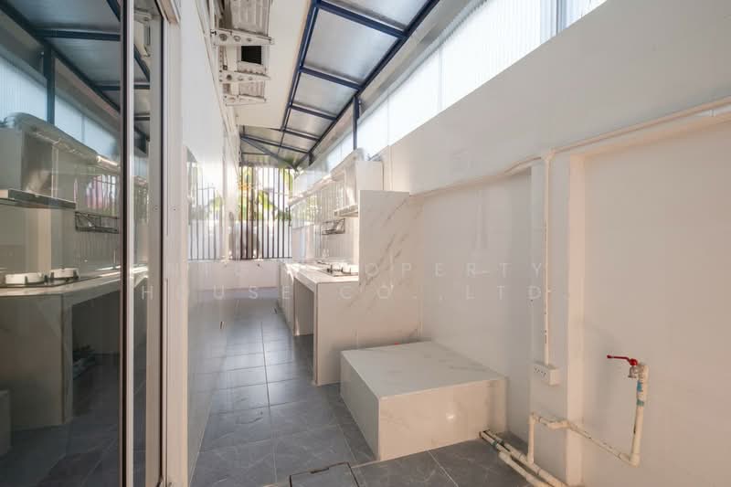 Baan Bodin, Bangkok, . ซอยลาดพร้าว 112 แขวงพลับพลา เขตวังทองหลาง กทม., Phlapphla, Wang Thonglang, Bangkok, 7 Bedrooms, 600 sqm, Townhouse For Rent, by NTG Property House Co.,Ltd., 500192002 - DDproperty.com