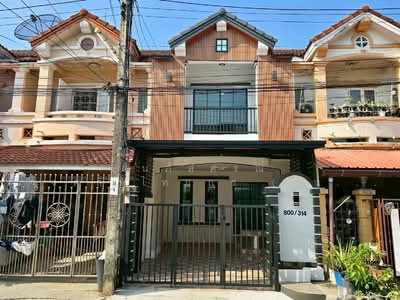 ขาย - หมู่บ้านธนะสิน9 ซ.1/3 ถ.นวมินทร์ 86 แขวงรามอินทรา เขตคันนายาว, กรุงเทพ