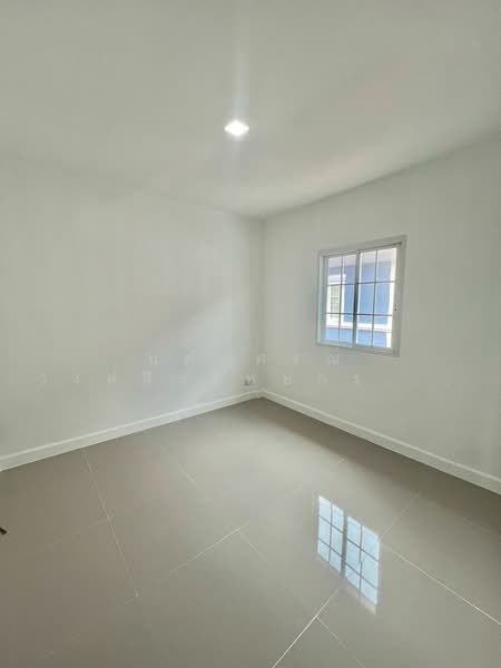 หมู่บ้านปิยวรารมย์ รังสิต ลำลูกกา คลอง 4 ถนนไสวประชาราษฎร์ ตำบลบึงยี่โถ อำเภอธัญบุรี ปทุมธานี 12, Pathum Thani, ไสวประชาราษฎร์, Bang Yitho, Thanyaburi, Pathum Thani, 3 Bedrooms, 96 sqm, Townhouse For Sale, by นภัสศรณ์ วงศ์สินไทยกร (นันท์), 500192037 - DDproperty.com