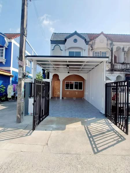 หมู่บ้านรุ่งกิจวิลล่า 4 ซอยร่มเกล้า 54 แขวงคลองสามประเวศ เขตลาดกระบัง, Bangkok, ร่มเกล้า54, Khlong Sam Prawet, Lat Krabang, Bangkok, 2 Bedrooms, 80 sqm, Townhouse For Sale, by นภัสศรณ์ วงศ์สินไทยกร (นันท์), 500192052 - DDproperty.com