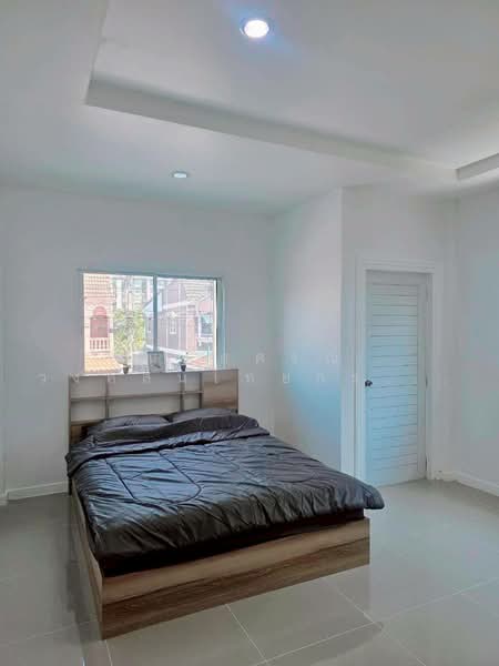 หมู่บ้านรุ่งกิจวิลล่า 4 ซอยร่มเกล้า 54 แขวงคลองสามประเวศ เขตลาดกระบัง, กรุงเทพ, ร่มเกล้า54, คลองสามประเวศ, ลาดกระบัง, กรุงเทพ, 80 ตร.ม., ทาวน์เฮ้าส์ ขาย, โดย นภัสศรณ์ วงศ์สินไทยกร (นันท์), 500192052 - DDproperty.com