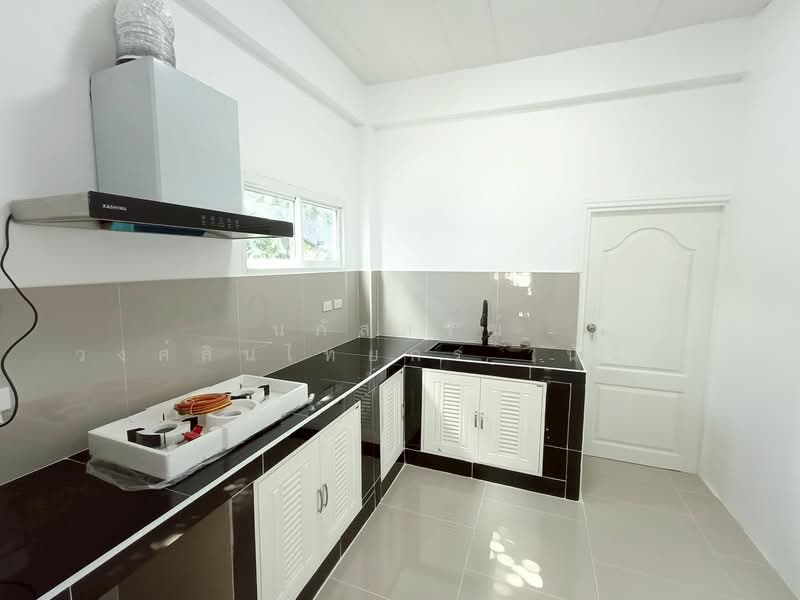 หมู่บ้านรุ่งกิจวิลล่า 4 ซอยร่มเกล้า 54 แขวงคลองสามประเวศ เขตลาดกระบัง, กรุงเทพ, ร่มเกล้า54, คลองสามประเวศ, ลาดกระบัง, กรุงเทพ, 80 ตร.ม., ทาวน์เฮ้าส์ ขาย, โดย นภัสศรณ์ วงศ์สินไทยกร (นันท์), 500192052 - DDproperty.com