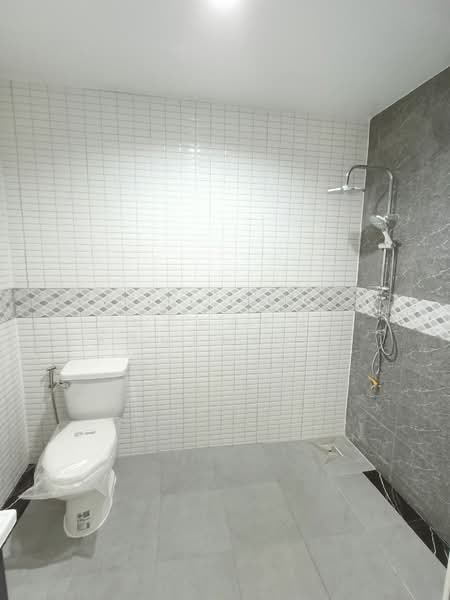 หมู่บ้านรุ่งกิจวิลล่า 4 ซอยร่มเกล้า 54 แขวงคลองสามประเวศ เขตลาดกระบัง, กรุงเทพ, ร่มเกล้า54, คลองสามประเวศ, ลาดกระบัง, กรุงเทพ, 80 ตร.ม., ทาวน์เฮ้าส์ ขาย, โดย นภัสศรณ์ วงศ์สินไทยกร (นันท์), 500192052 - DDproperty.com