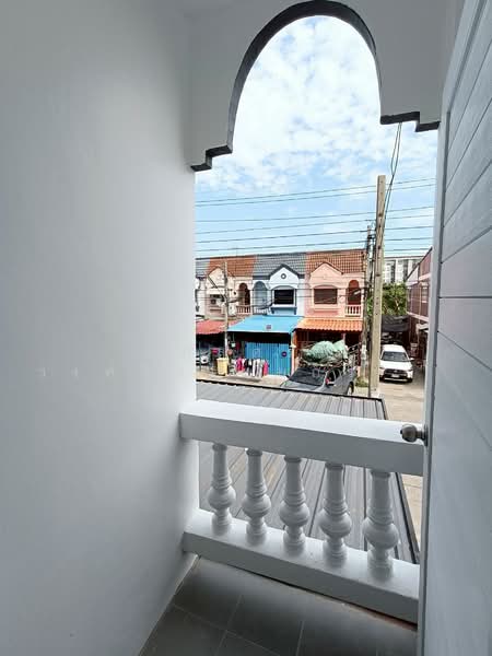 หมู่บ้านรุ่งกิจวิลล่า 4 ซอยร่มเกล้า 54 แขวงคลองสามประเวศ เขตลาดกระบัง, Bangkok, ร่มเกล้า54, Khlong Sam Prawet, Lat Krabang, Bangkok, 2 Bedrooms, 80 sqm, Townhouse For Sale, by นภัสศรณ์ วงศ์สินไทยกร (นันท์), 500192052 - DDproperty.com