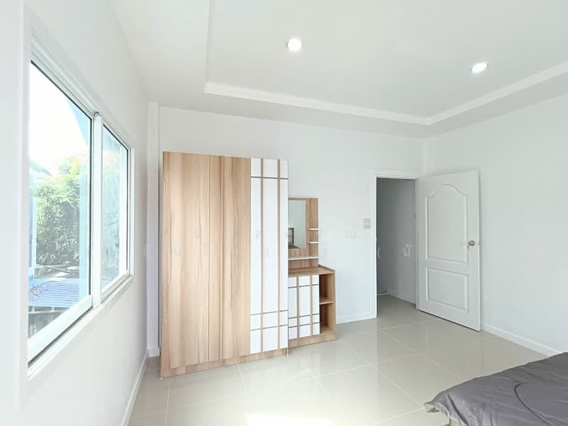 หมู่บ้านรุ่งกิจวิลล่า 4 ซอยร่มเกล้า 54 แขวงคลองสามประเวศ เขตลาดกระบัง, กรุงเทพ, ร่มเกล้า54, คลองสามประเวศ, ลาดกระบัง, กรุงเทพ, 80 ตร.ม., ทาวน์เฮ้าส์ ขาย, โดย นภัสศรณ์ วงศ์สินไทยกร (นันท์), 500192052 - DDproperty.com