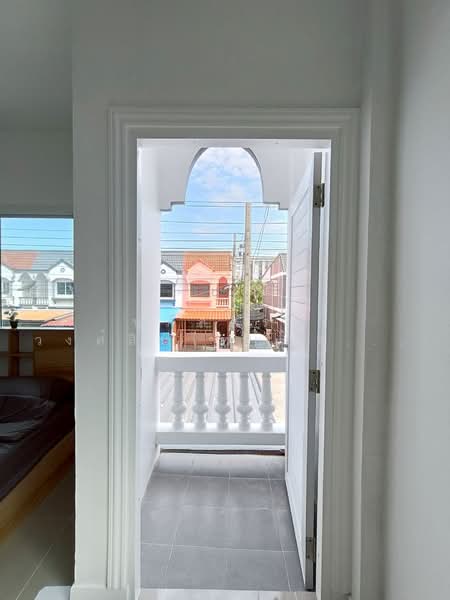 หมู่บ้านรุ่งกิจวิลล่า 4 ซอยร่มเกล้า 54 แขวงคลองสามประเวศ เขตลาดกระบัง, กรุงเทพ, ร่มเกล้า54, คลองสามประเวศ, ลาดกระบัง, กรุงเทพ, 80 ตร.ม., ทาวน์เฮ้าส์ ขาย, โดย นภัสศรณ์ วงศ์สินไทยกร (นันท์), 500192052 - DDproperty.com