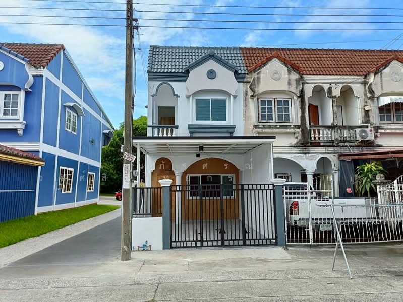 หมู่บ้านรุ่งกิจวิลล่า 4 ซอยร่มเกล้า 54 แขวงคลองสามประเวศ เขตลาดกระบัง, กรุงเทพ, ร่มเกล้า54, คลองสามประเวศ, ลาดกระบัง, กรุงเทพ, 80 ตร.ม., ทาวน์เฮ้าส์ ขาย, โดย นภัสศรณ์ วงศ์สินไทยกร (นันท์), 500192052 - DDproperty.com