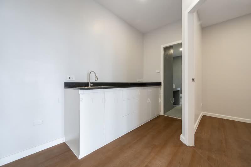 Pathumwan Resort, Bangkok, Phayathai Road, Thanon Phaya Thai, Ratchathewi, Bangkok, 2 Bedrooms, 60 sqm, Condo For Sale, by Jirasate Lertdhirakul, 500192191 - DDproperty.com