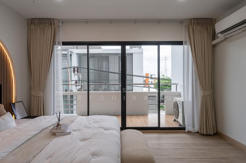 Floraville Condominium, Bangkok, 51 Pattanakarn, Suan Luang, Suan Luang, Bangkok, 2 Bedrooms, 101 sqm, Condo For Sale, by Jirasate Lertdhirakul, 500192192 - DDproperty.com