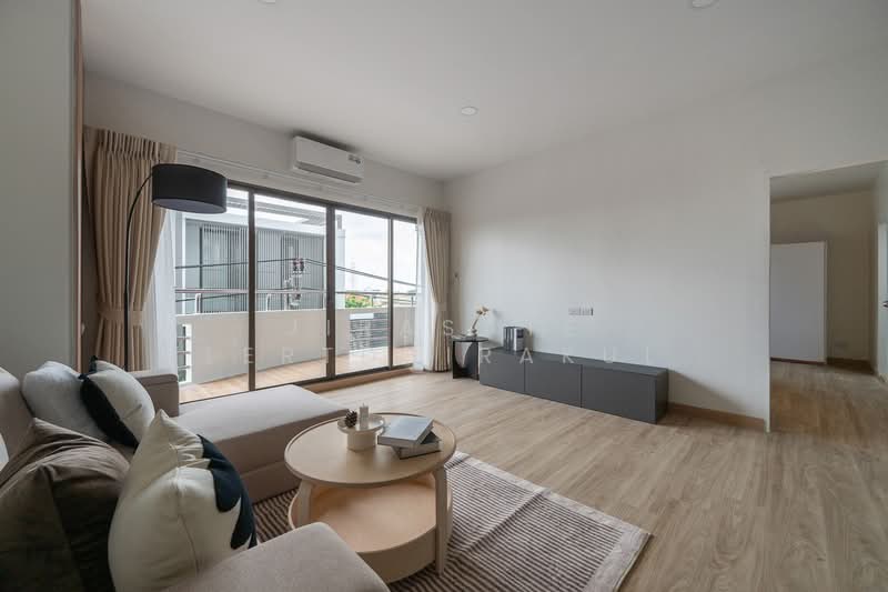 ขาย - Floraville Condominium : ฟลอร่าวิลล์ คอนโดมิเนียม, กรุงเทพ