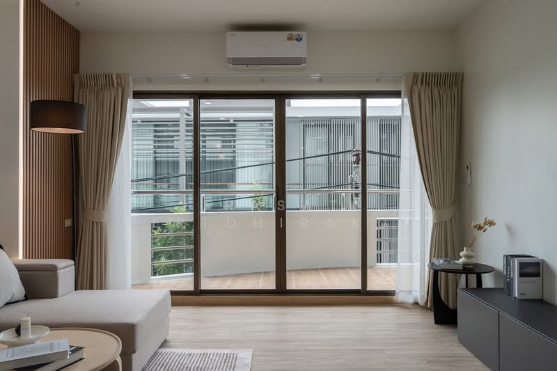 ขาย - Floraville Condominium : ฟลอร่าวิลล์ คอนโดมิเนียม, กรุงเทพ