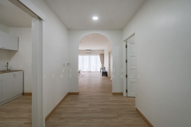 ขาย - Floraville Condominium : ฟลอร่าวิลล์ คอนโดมิเนียม, กรุงเทพ