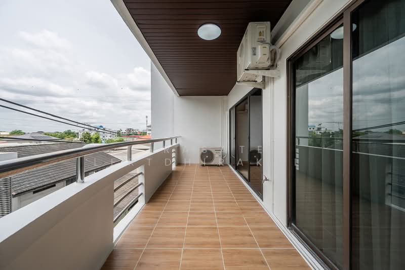 ขาย - Floraville Condominium : ฟลอร่าวิลล์ คอนโดมิเนียม, กรุงเทพ