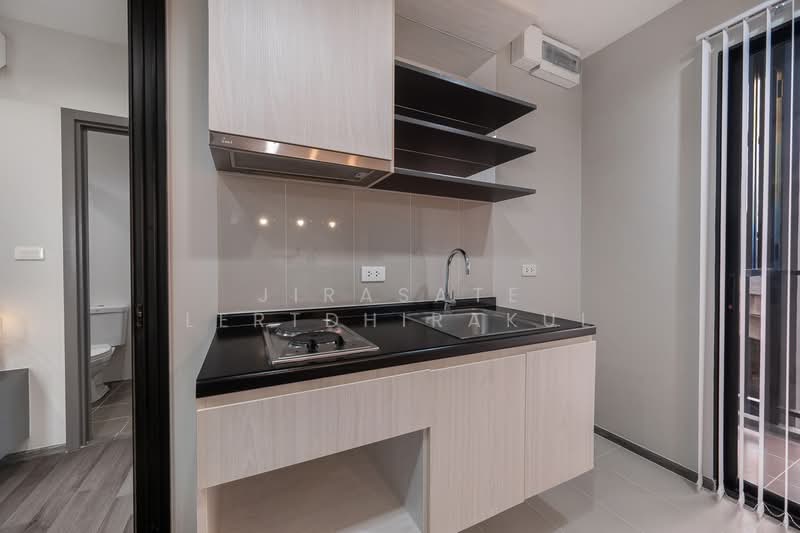 The Base Park East Sukhumvit 77, Bangkok, 99 Soi Pridi Banomyong 2, Phra Kanong Nua, Watthana, Bangkok, 1 Bedroom, 30 sqm, Condo For Sale, by Jirasate Lertdhirakul, 500192193 - DDproperty.com