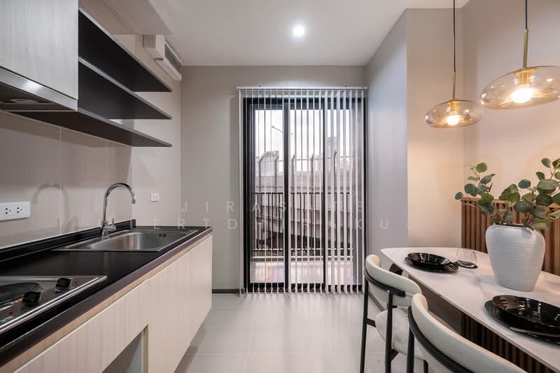 The Base Park East Sukhumvit 77, Bangkok, 99 Soi Pridi Banomyong 2, Phra Kanong Nua, Watthana, Bangkok, 1 Bedroom, 30 sqm, Condo For Sale, by Jirasate Lertdhirakul, 500192193 - DDproperty.com