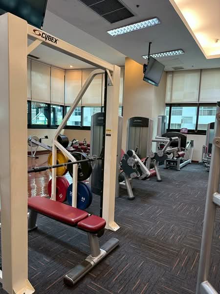 President Place, Bangkok, 975 Phloen Chit Rd, Lumphini, Pathum Wan, Bangkok, 2 Bedrooms, 140 sqm, Condo For Rent, by Vichai  Annavakulthorn, 500192224 - DDproperty.com