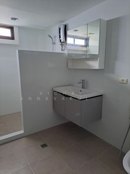 Tower Park, Bangkok, 88 Soi Sukhumvit 3, Sukhumvit Road, Khlongtoei Nua, Watthana, Bangkok, 3 Bedrooms, 275 sqm, Condo For Rent, by Vichai  Annavakulthorn, 500192230 - DDproperty.com