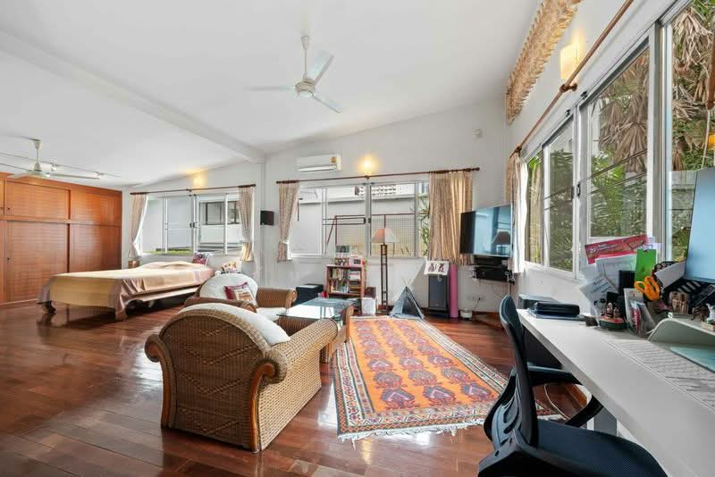 ขาย - บ้านเดี่ยว 288 ตรว. สุขุมวิท 38, กรุงเทพ